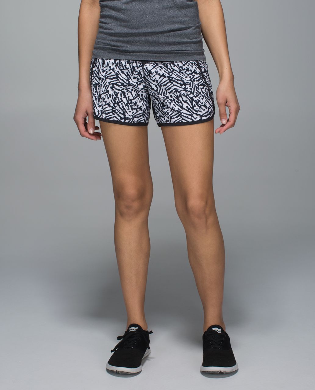 NEW LULULEMON Run Times Short 4 White