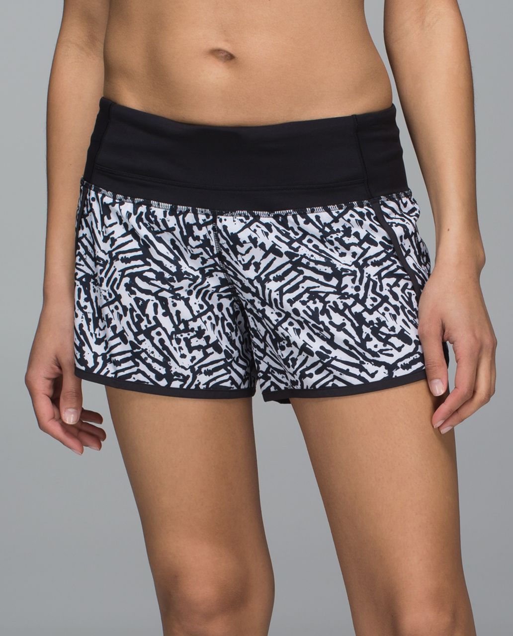 Lululemon Run Times Short *4-way Stretch 4" - Brushed Animal White Black / Black