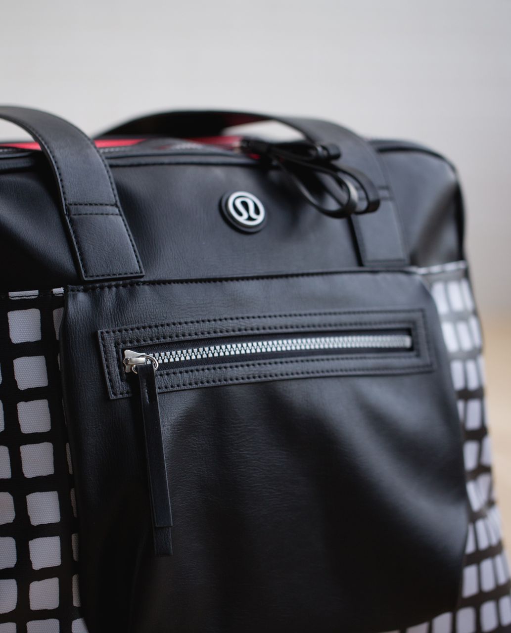 Lululemon Sweat & Go Bag - Exploded Off The Grid Silver Fox Black / Black