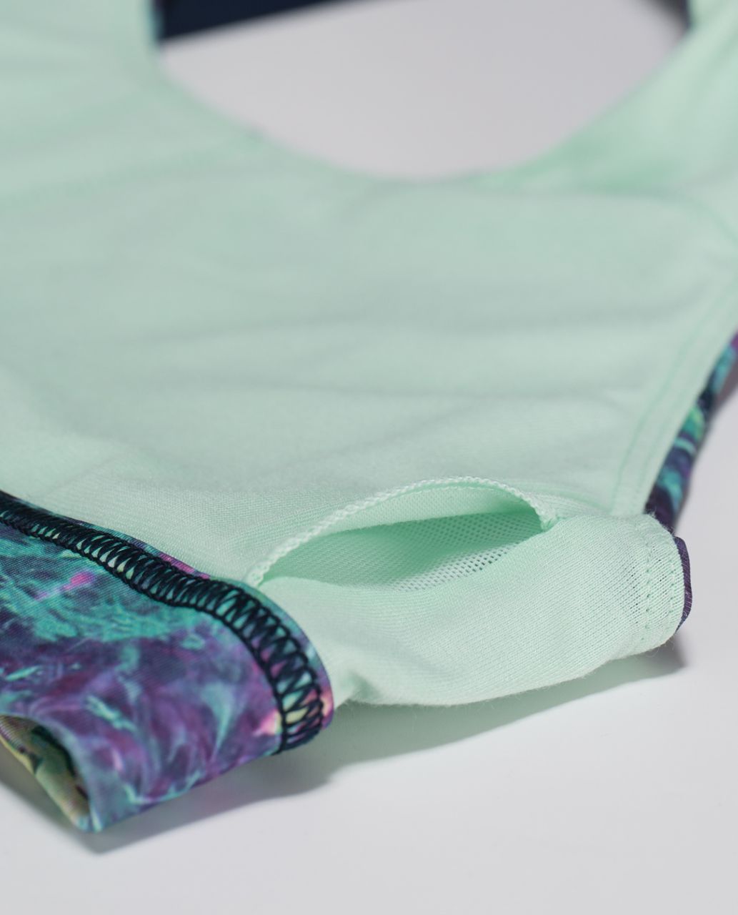 Lululemon All Sport Bra *Adjustable - Iridescent Multi / Deep Navy