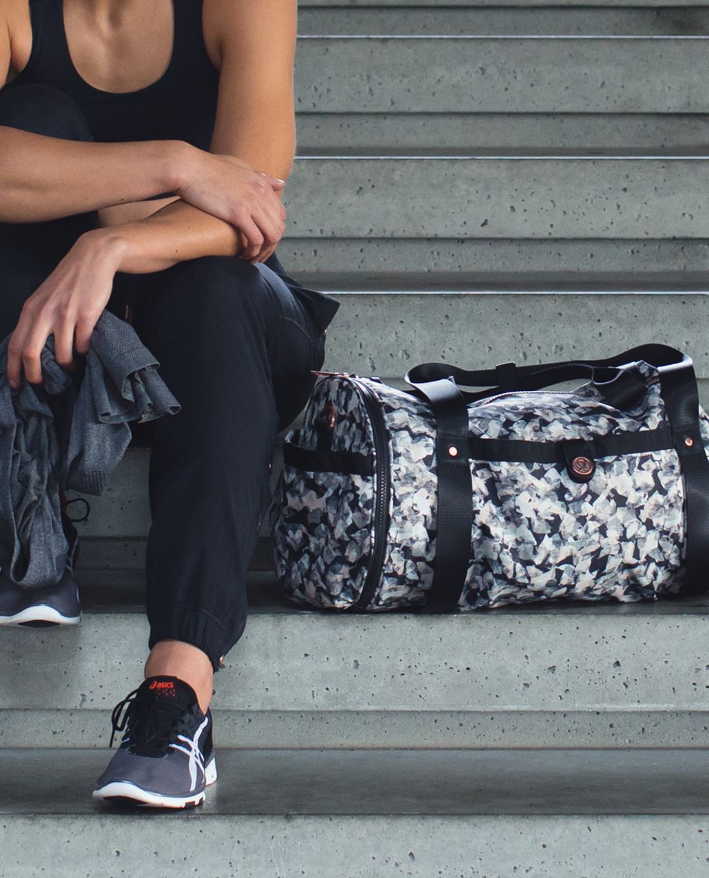 Lululemon High Mileage Duffel - Mystic Jungle Butter Pink Black / Black