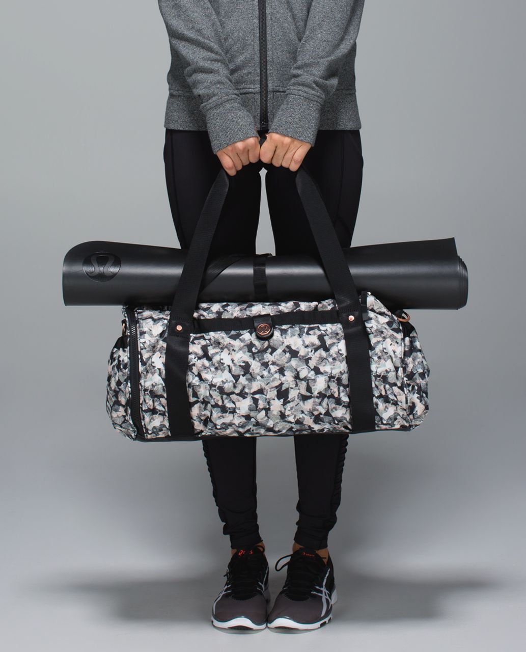 lululemon high mileage duffel