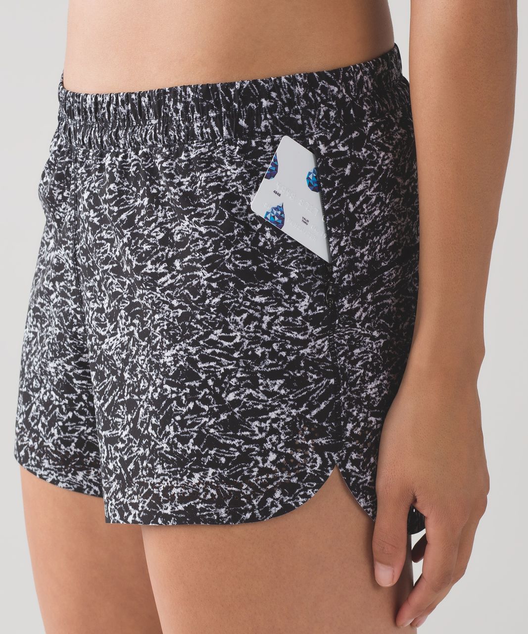 Lululemon Chasing Waves Short - Iced Wave White Black