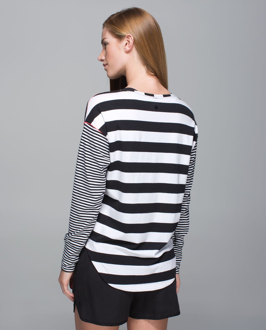 Lululemon Weekend Long Sleeve - Black / White