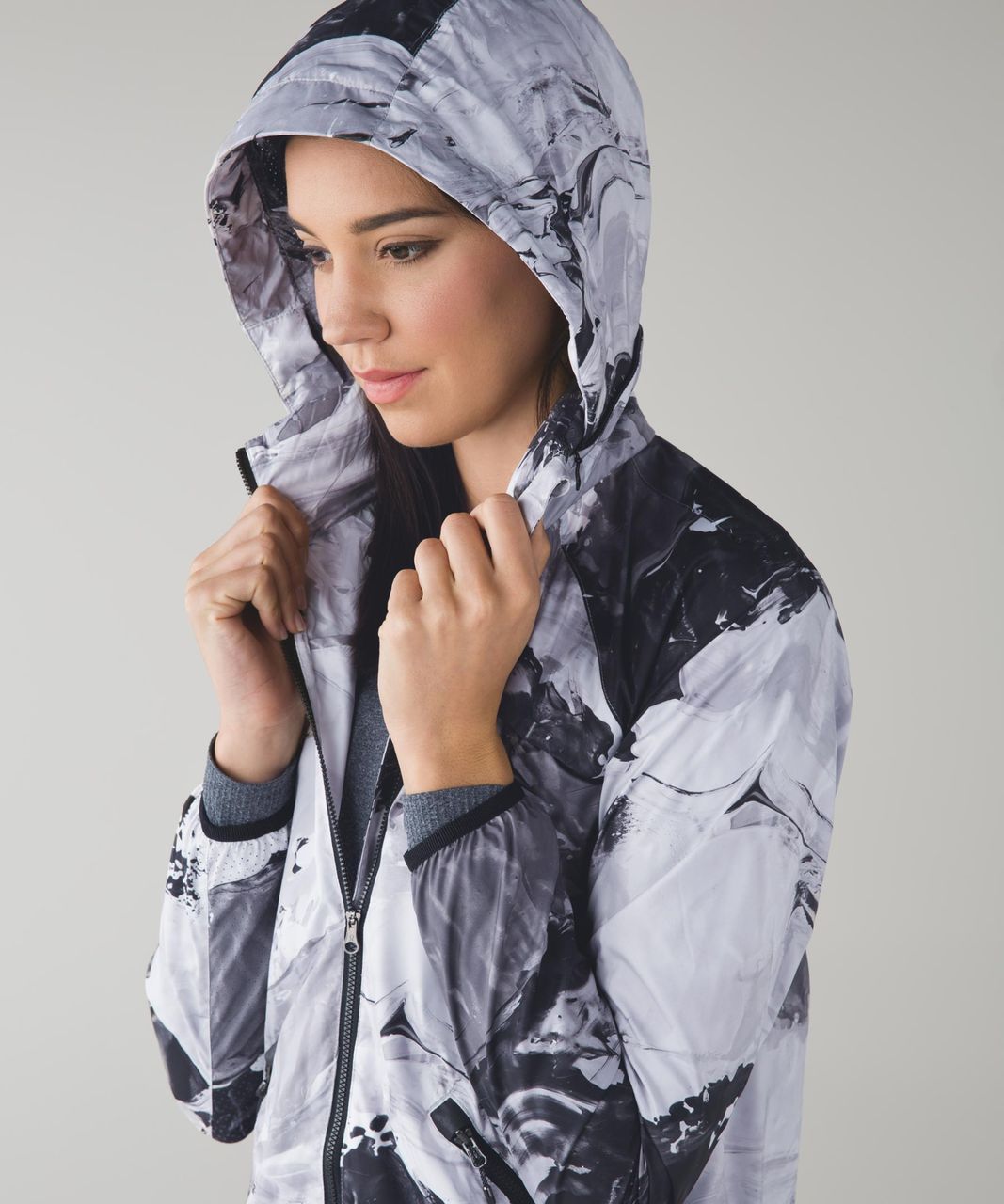 Lululemon Miss Misty Jacket II - Biggie Pigment Wave White Black