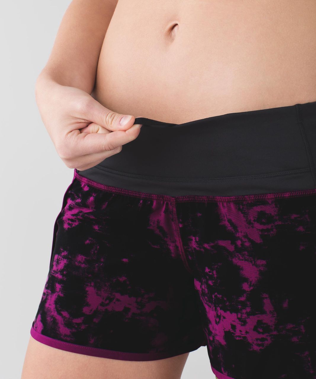 Lululemon Run Times Short *4-way Stretch - Breezie Regal Plum Black / Black / Regal Plum