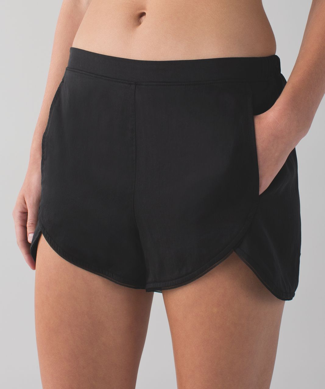 Lululemon Wake & Flow Short - Black