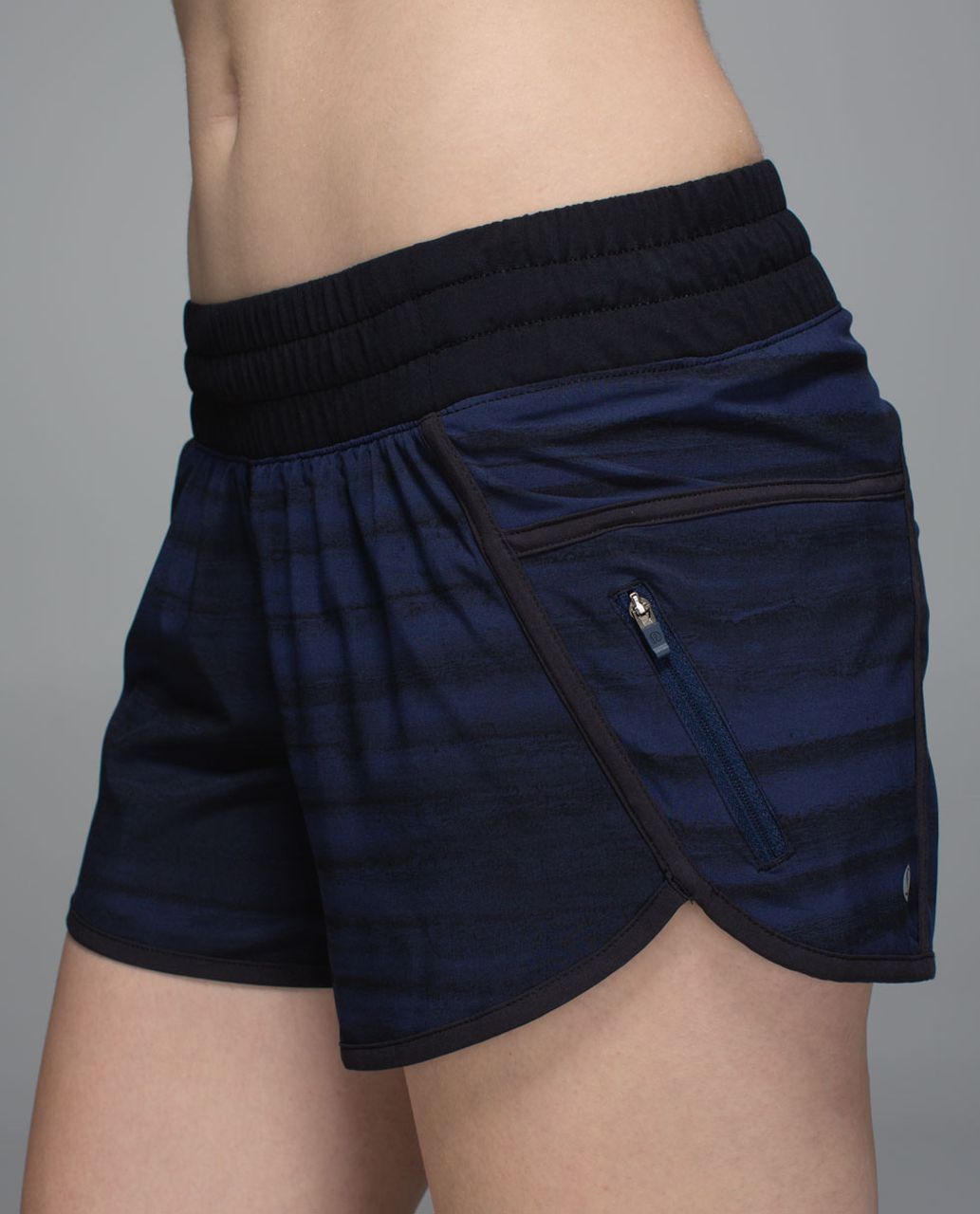 Lululemon Tracker Short III *4-way Stretch - Good Vibes Deep Navy Black / Black