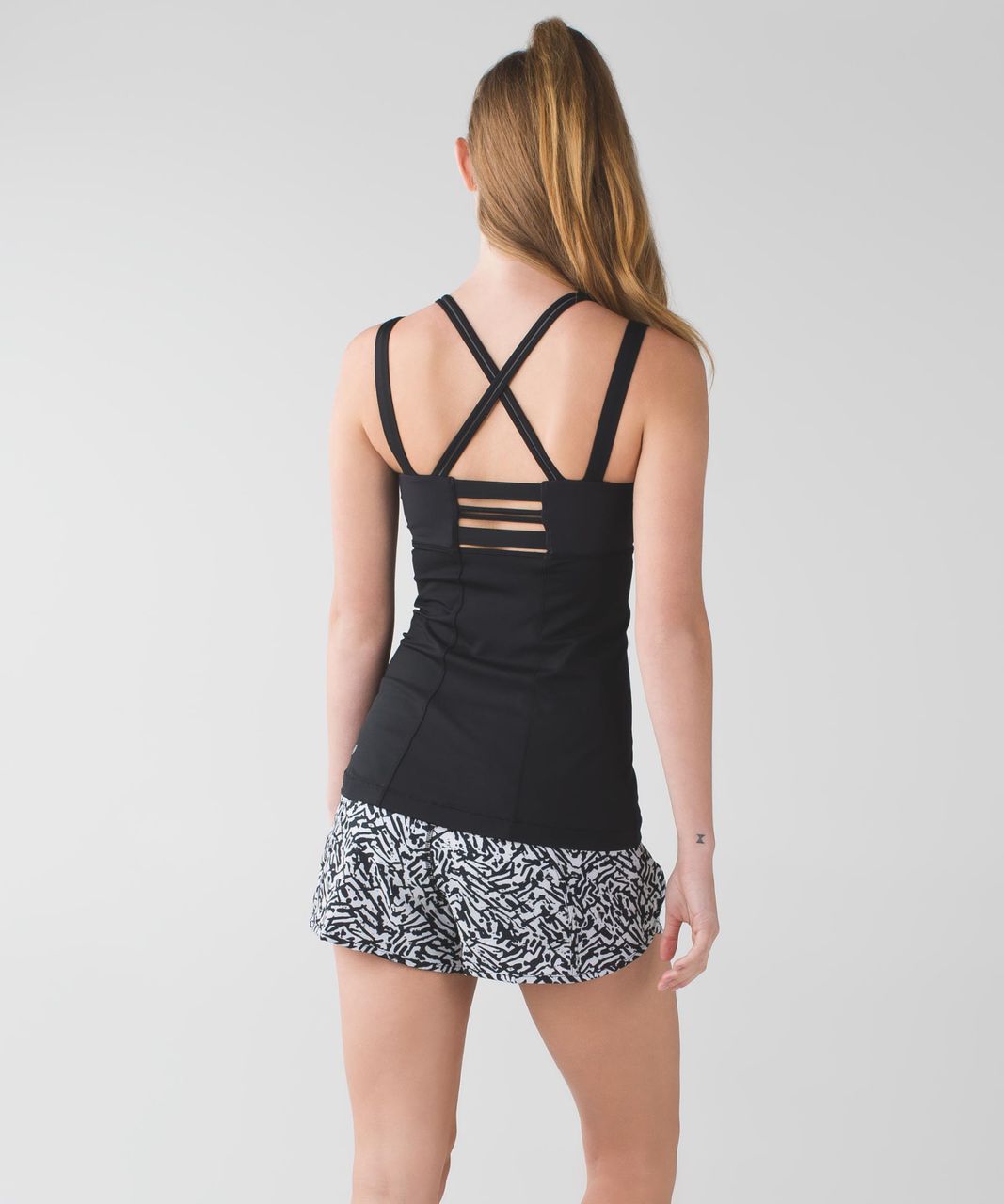 Lululemon Tracker Short III *4-way Stretch - Brushed Animal White Black / Black