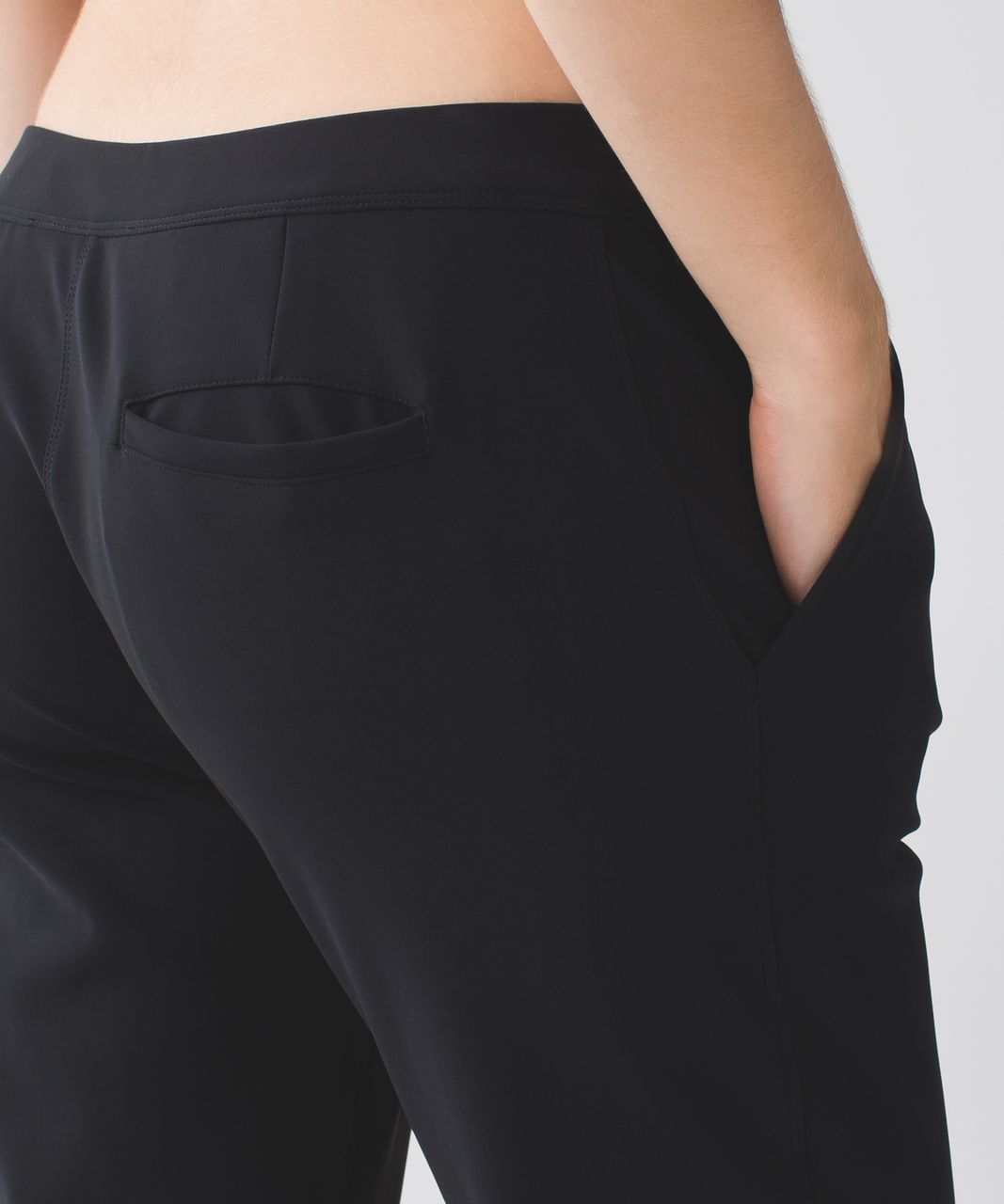 Fit Review: Jet Crop Slim Trousers *RULU - The Sweat Edit