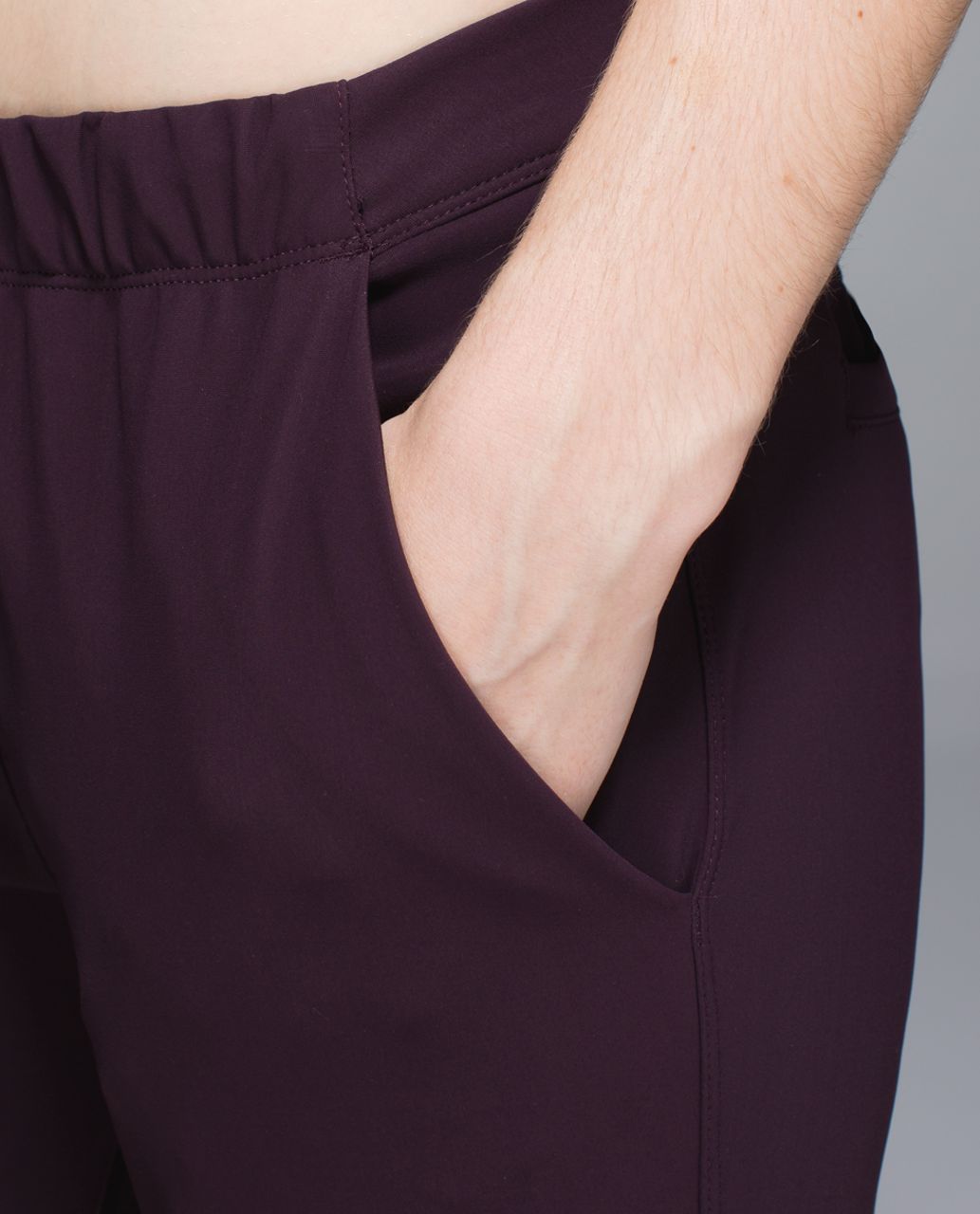 Lululemon Jet Crop *Slim Trouser - Black Cherry / Black