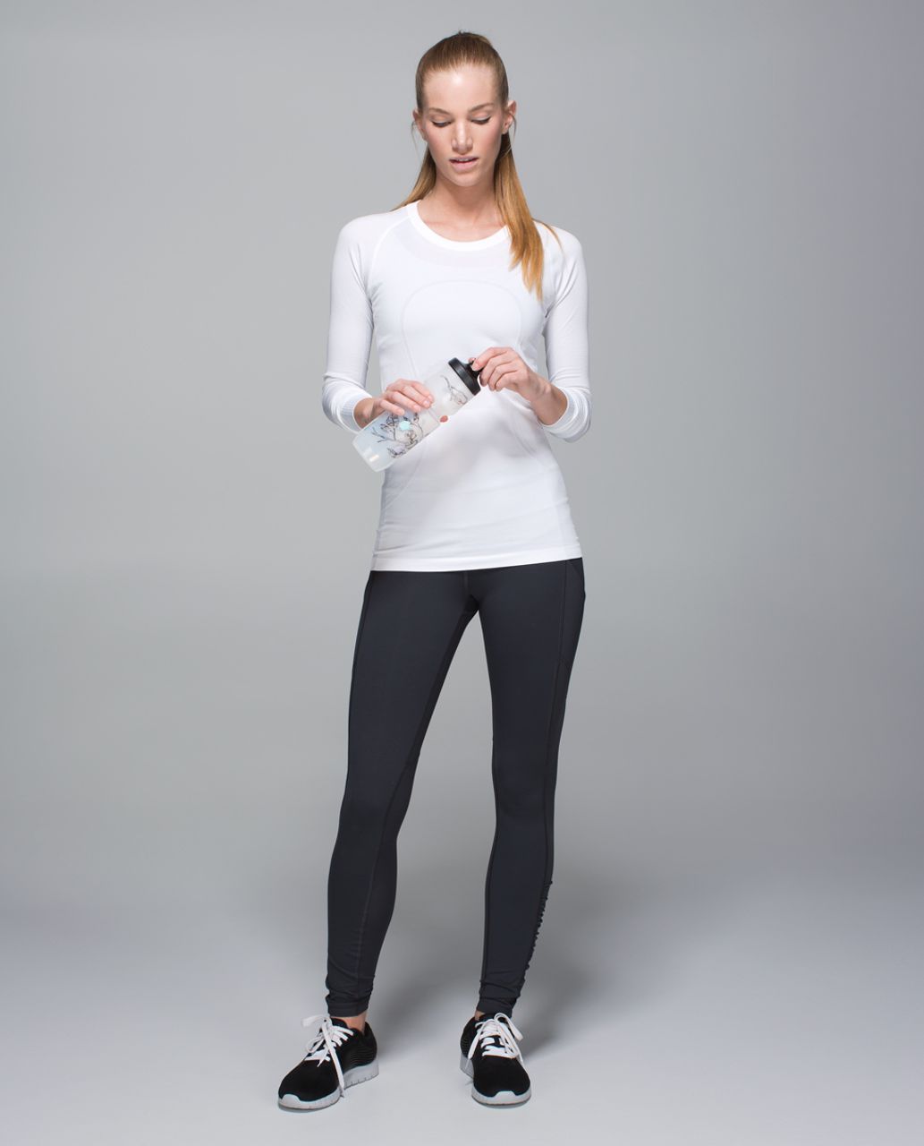 Lululemon Speed Tight V size 6 heathered black/deep coal W5AKUS