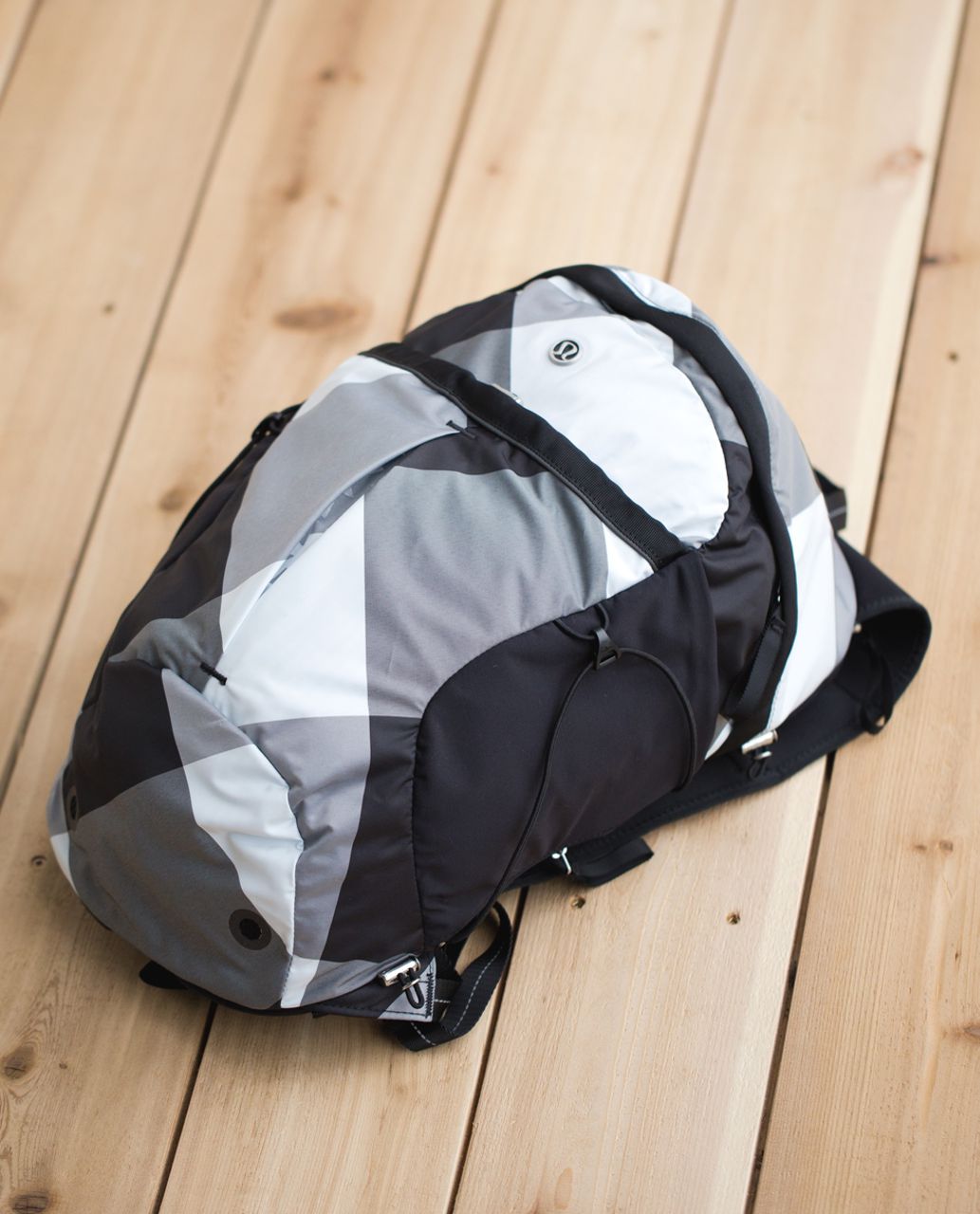 Lululemon Run All Day Backpack - Oversized Buffalo Check Almost Blue Black / Black