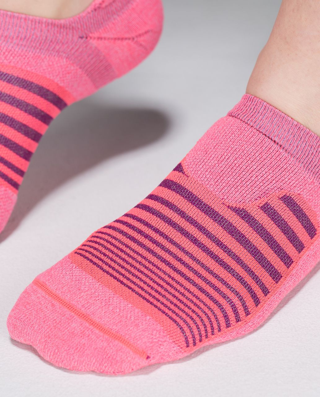 Lululemon Women's Ultimate No Show Run Sock *Silver - Fountain Stripe Electric Coral Regal Plum