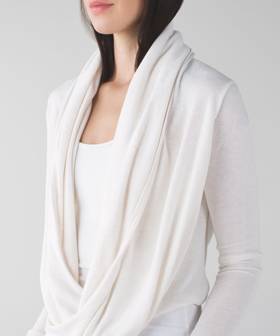 LULULEMON Iconic Yoga Wrap After Class Top - black/white wee