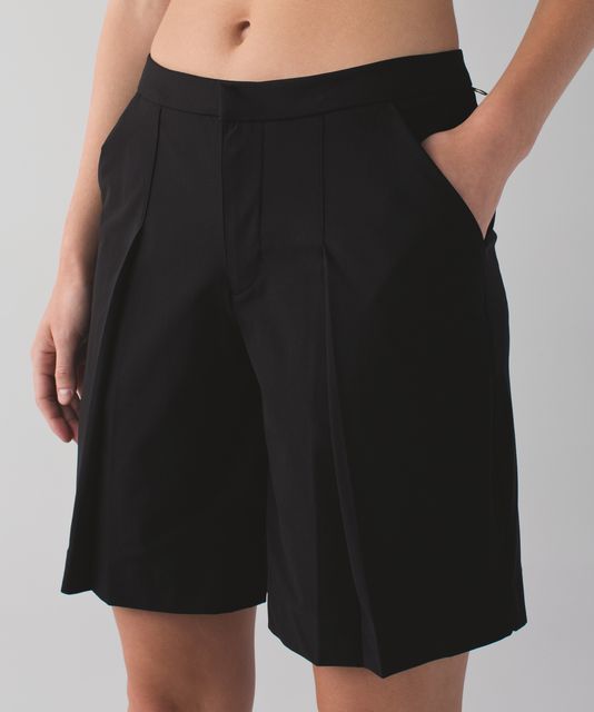 Lululemon Flow In Elegance Short 4.5 - Black - lulu fanatics