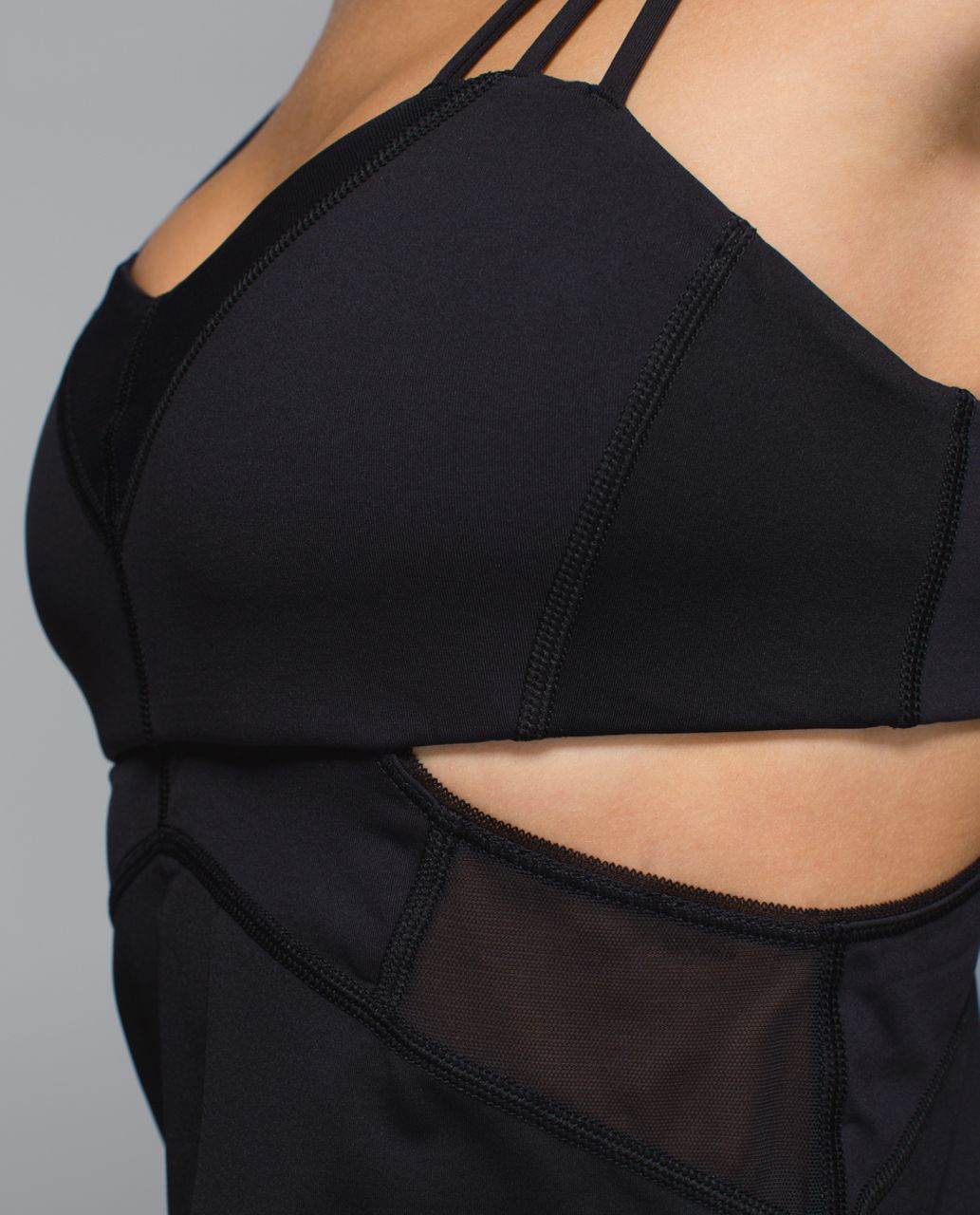 Lululemon Exquisite Tank II Black Mesh Cut Outs Strappy Luxtreme Sz 4 RARE  