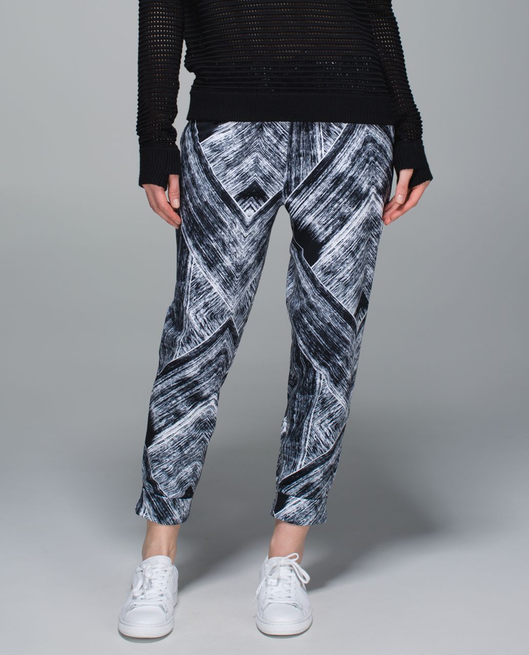 Lululemon Jet Crop (Slim) (Luon 19) - Heathered Herringbone Heathered  Black Black - lulu fanatics