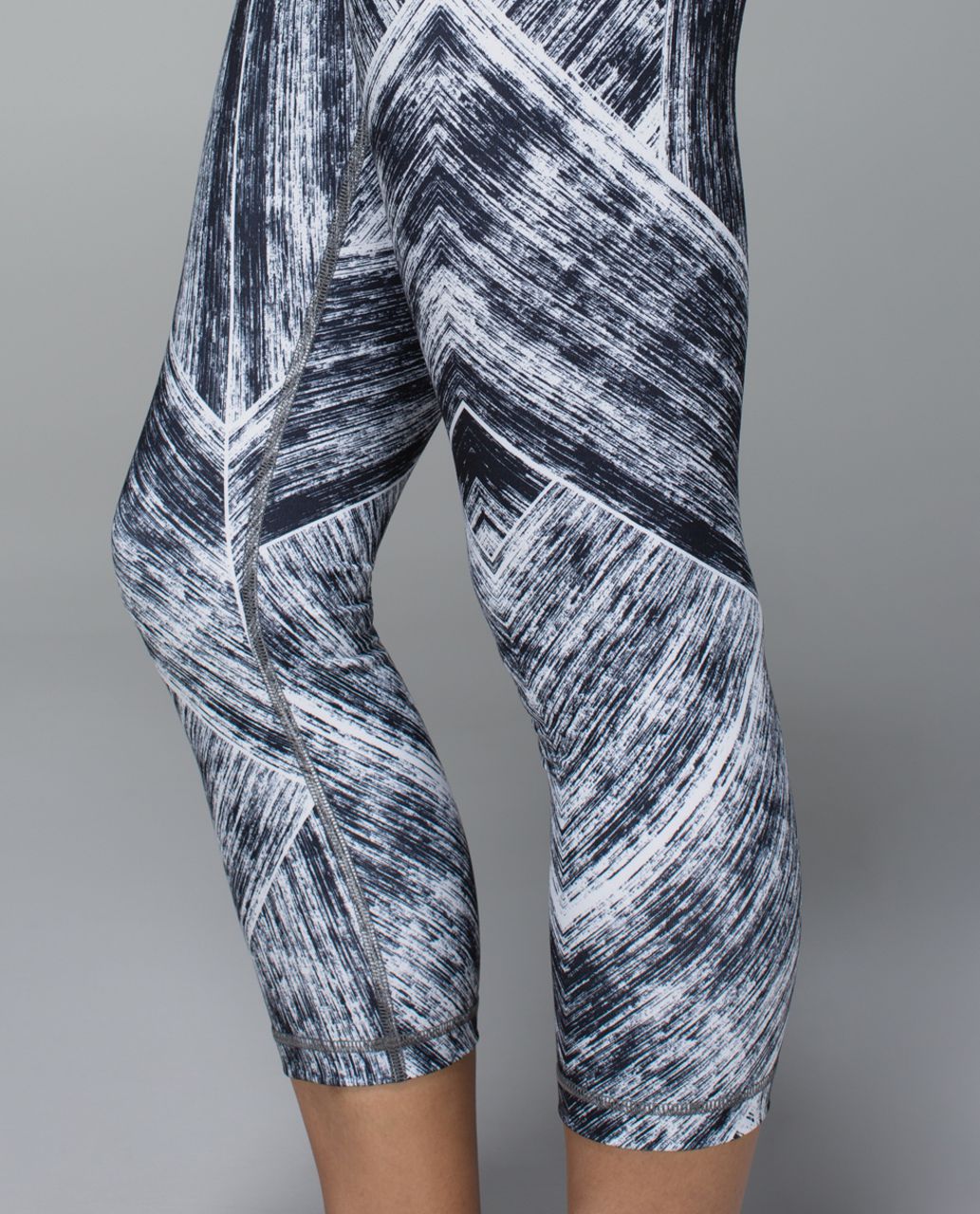 Lululemon Wunder Under Crop II *Full-On Luon - Heat Wave White Black