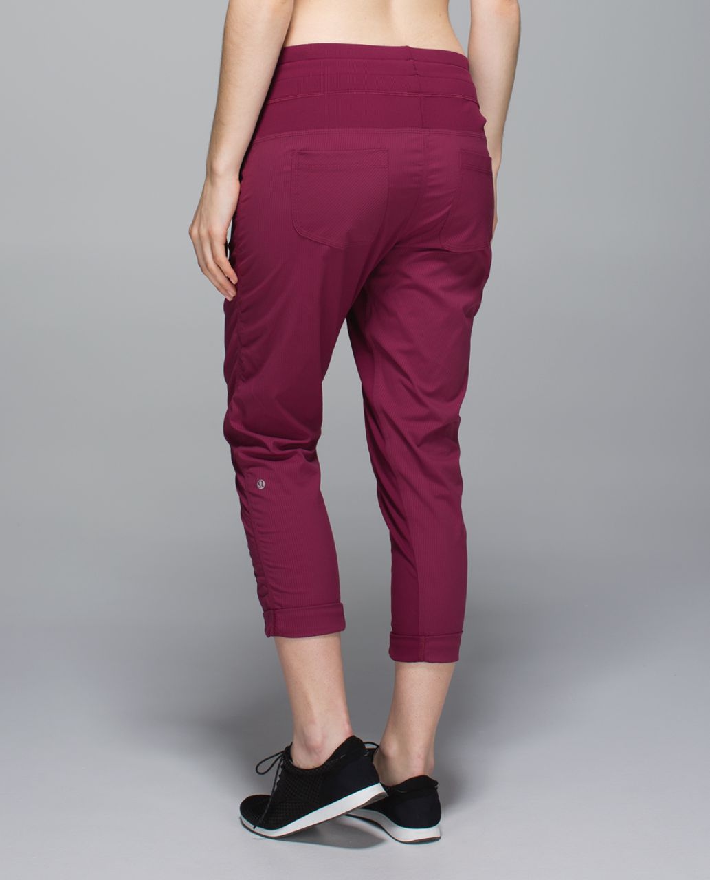 Lululemon Street To Studio Pant II Deep Zinfandel Size 12 - In New