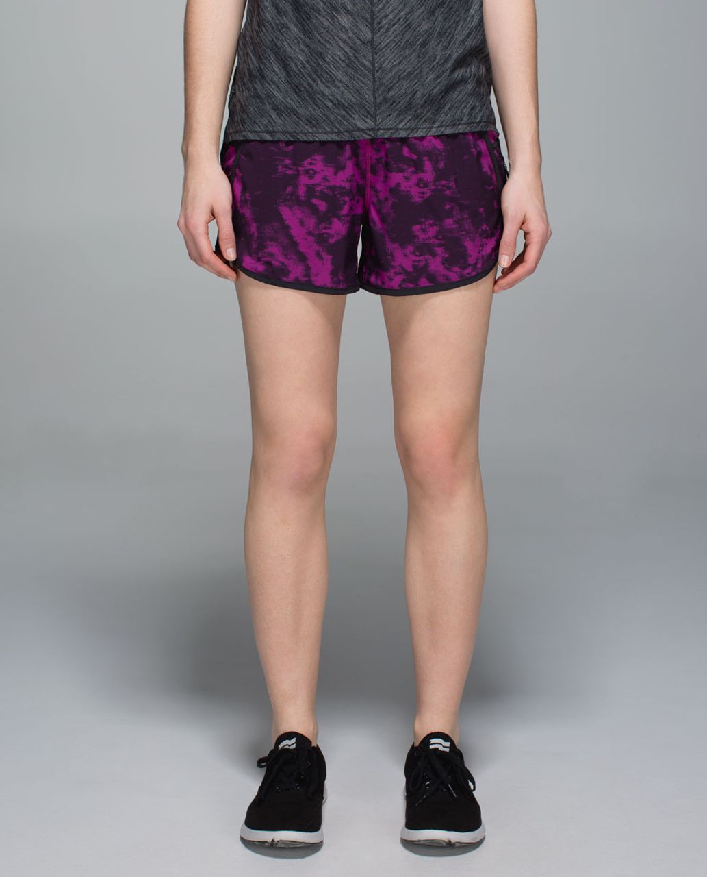 Lululemon Tracker Short III *4-way Stretch - Breezie Regal Plum Black / Black