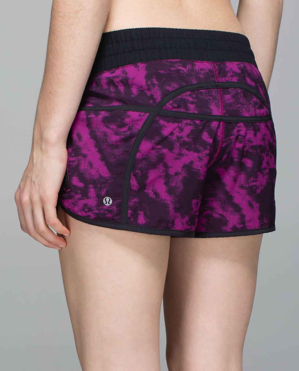 Lululemon Tracker Short III *4-way Stretch - Breezie Regal Plum Black / Black