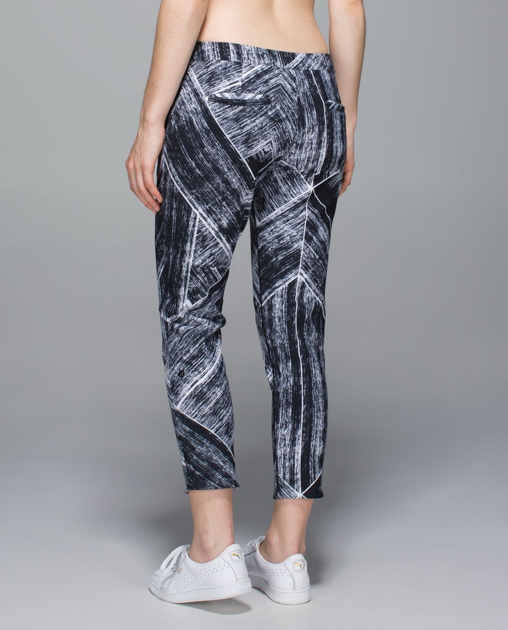 Lululemon Jet Crop (Slim Trouser) - Heat Wave White Black / Butter Pink