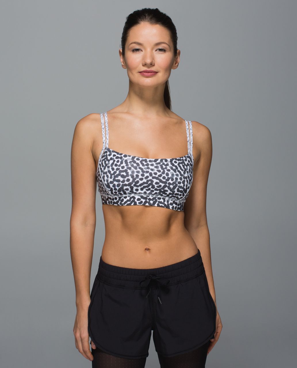 dash-of-darling-lululemon-running-outfit-crisscross-bra - Dash of