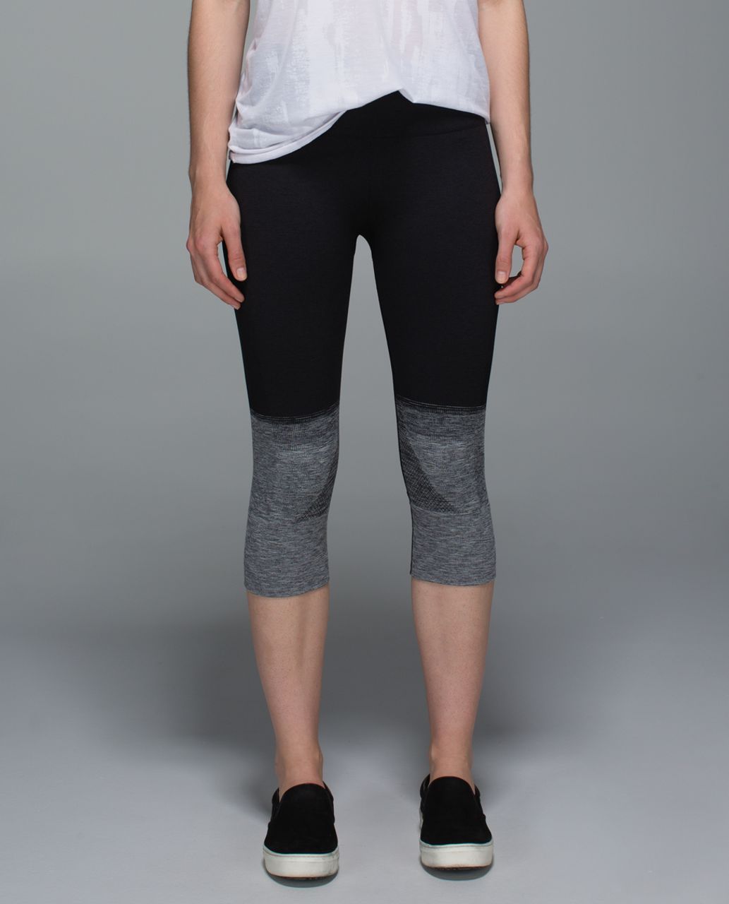 Lululemon Seamlessly Street Crop 