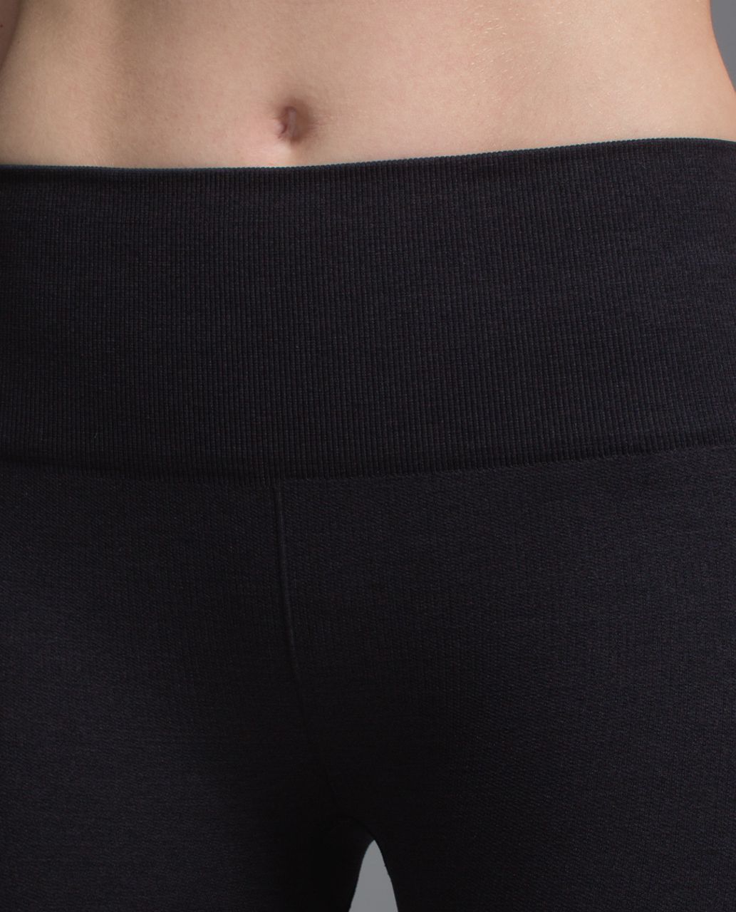 Lululemon Seamlessly Street Crop - Heathered Black