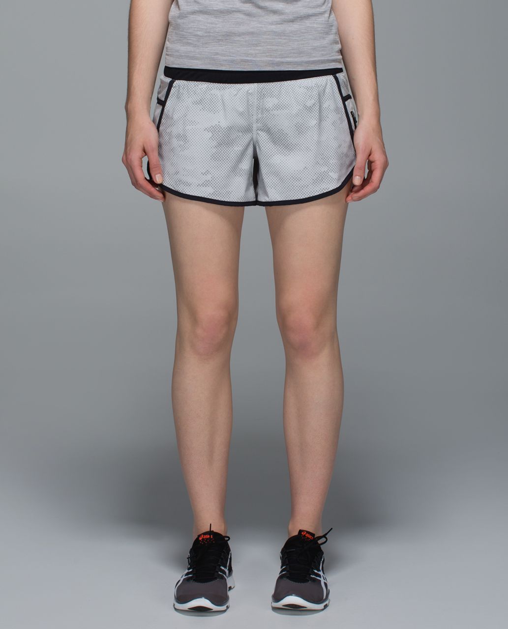 Lululemon Tracker Short III *4-way Stretch - Diamond Camo Silver Spoon Greyt