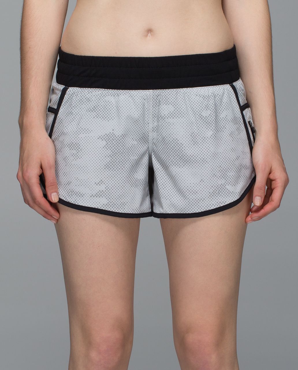 Lululemon Tracker Short III *4-way Stretch - Diamond Camo Silver Spoon Greyt