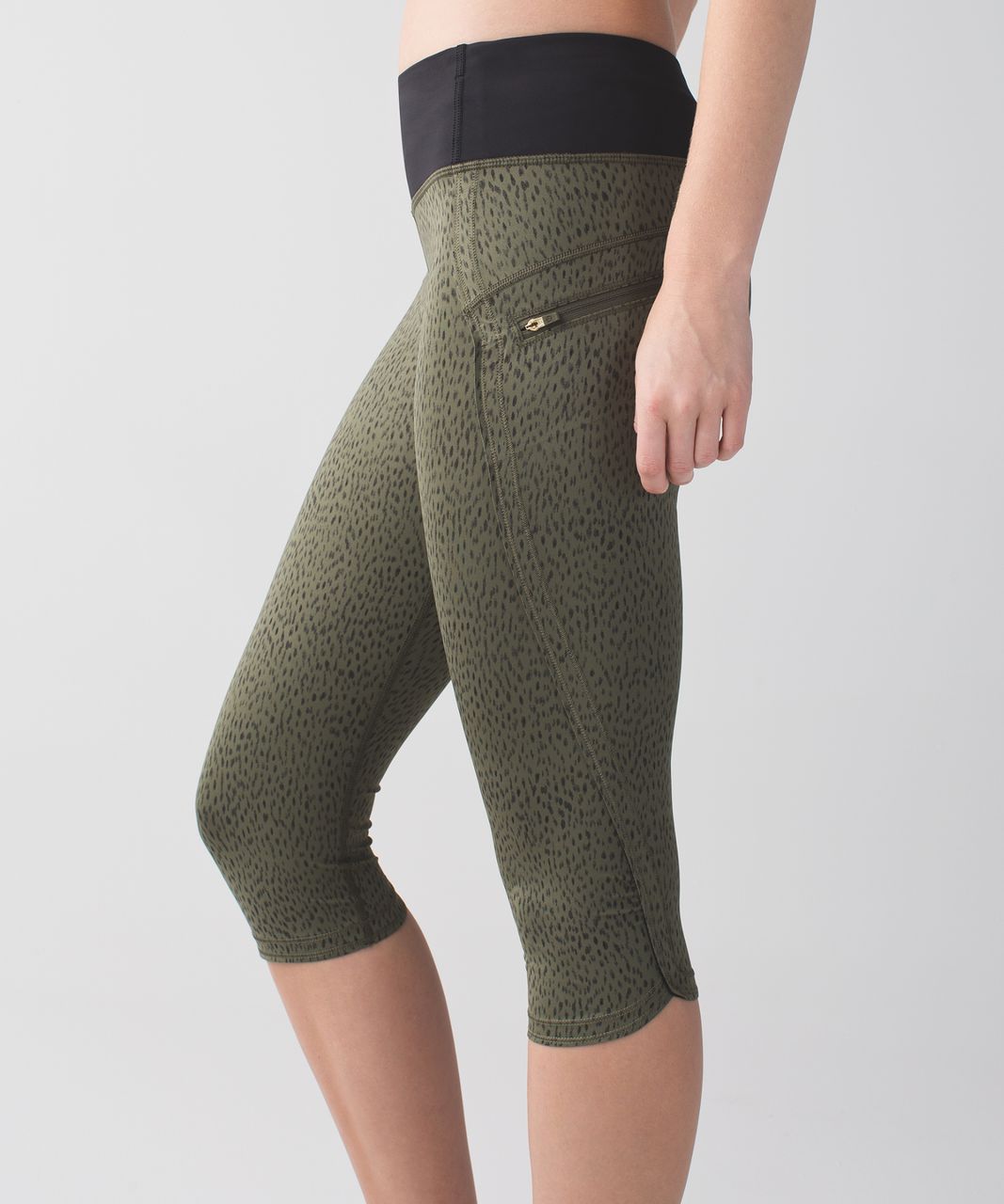 Lululemon Run:  Top Speed Crop *Full-On Luxtreme - Dottie Dash Fatigue Green Black / Black