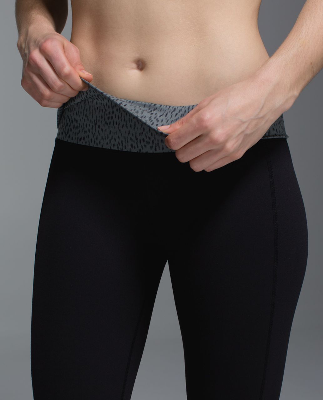 Lululemon Skinny Groove Pant II *Full-On Luon (Roll Down) - Black / Dottie Dash Slate Black