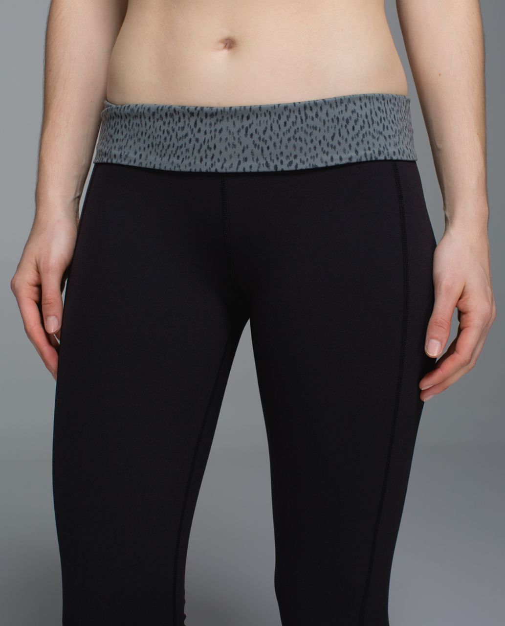 Lululemon Skinny Groove Pant II *Full-On Luon (Roll Down) - Black / Dottie Dash Slate Black