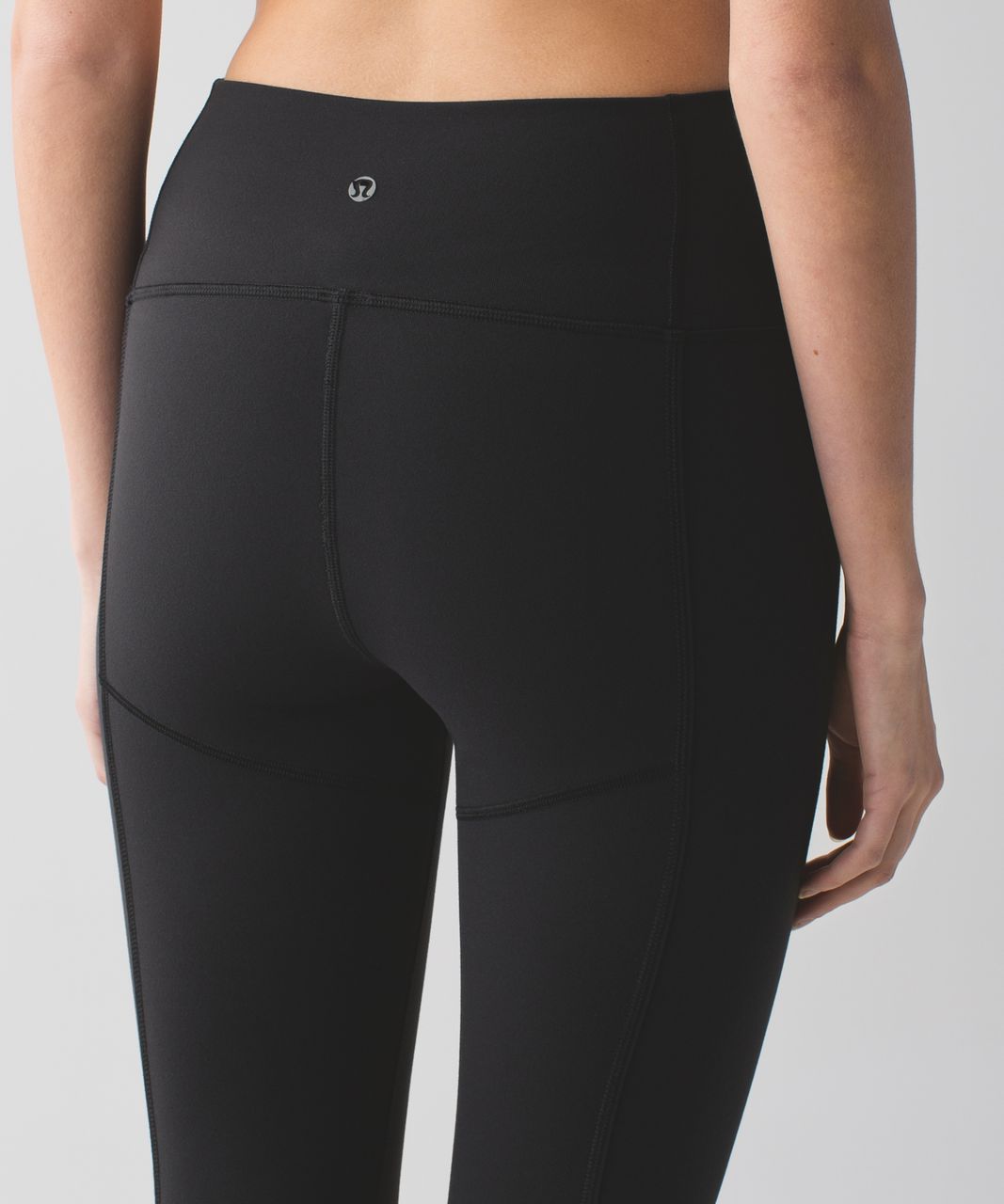 Lululemon True Self Crop II in Black Leggings Size 4 Euc Women’s.!