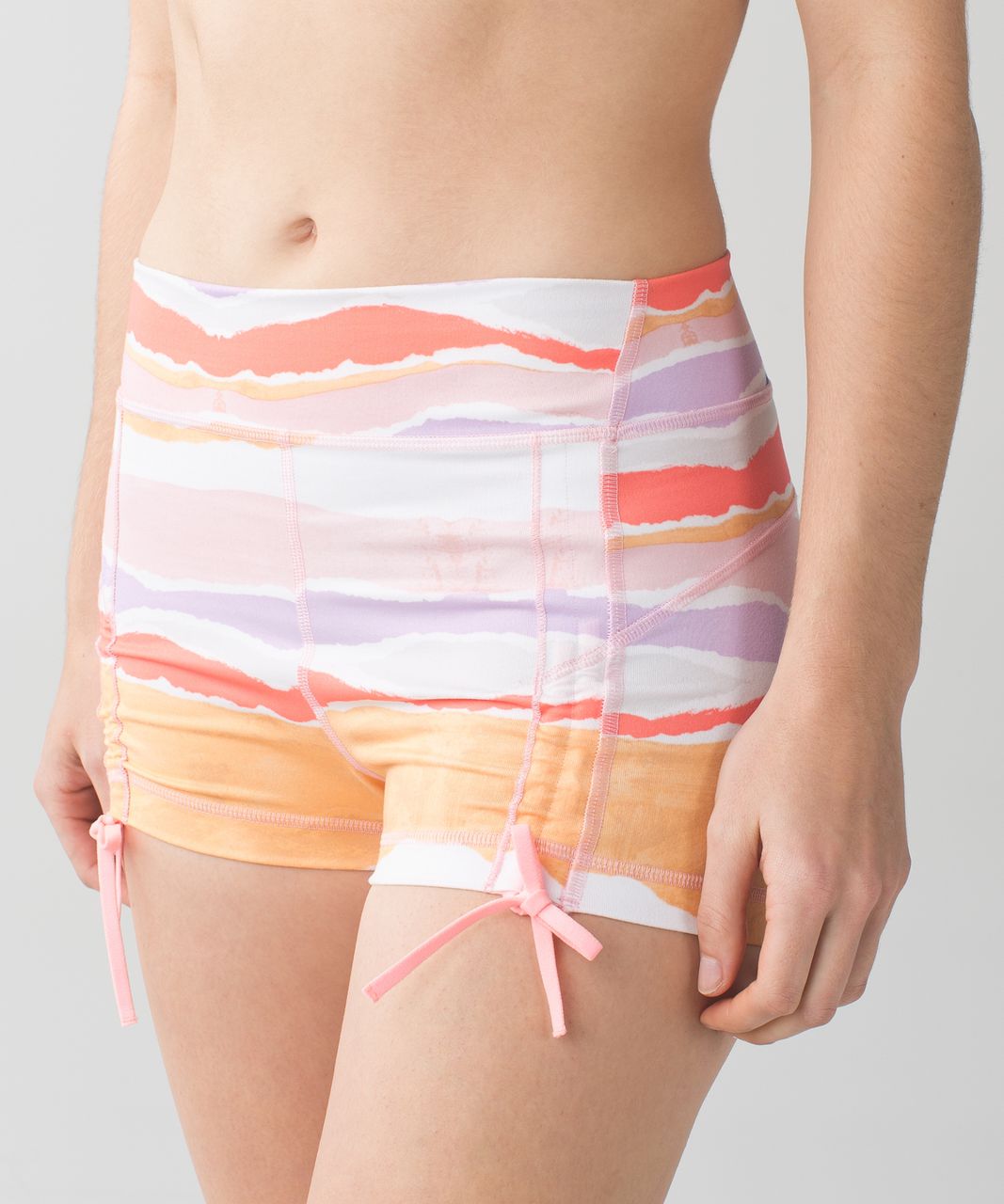 Lululemon Liberty Short - Bleacher Stripe White Iris Flower