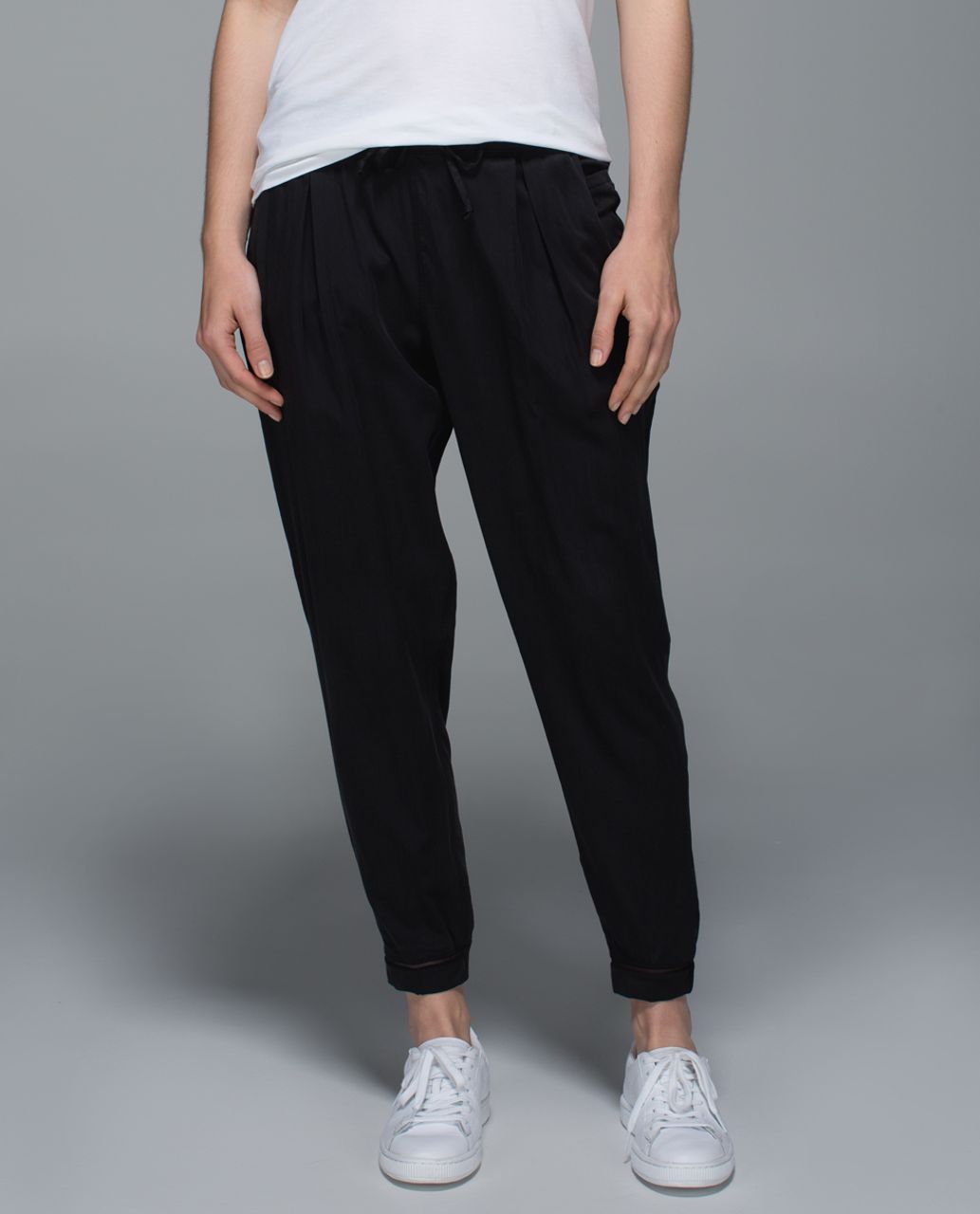 lululemon black joggers