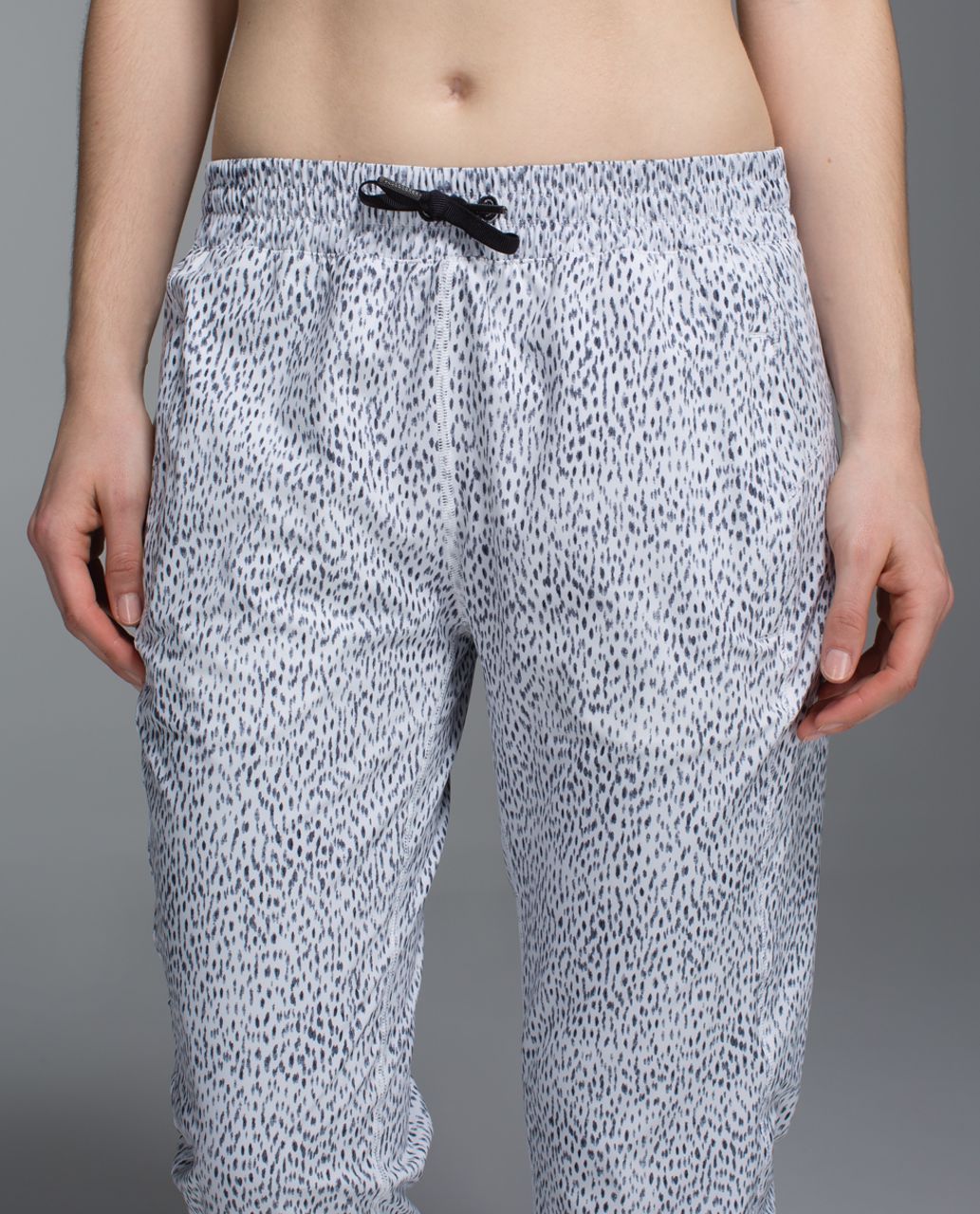 Lululemon Trainer Track Pant - Dottie Dash White Black / Black