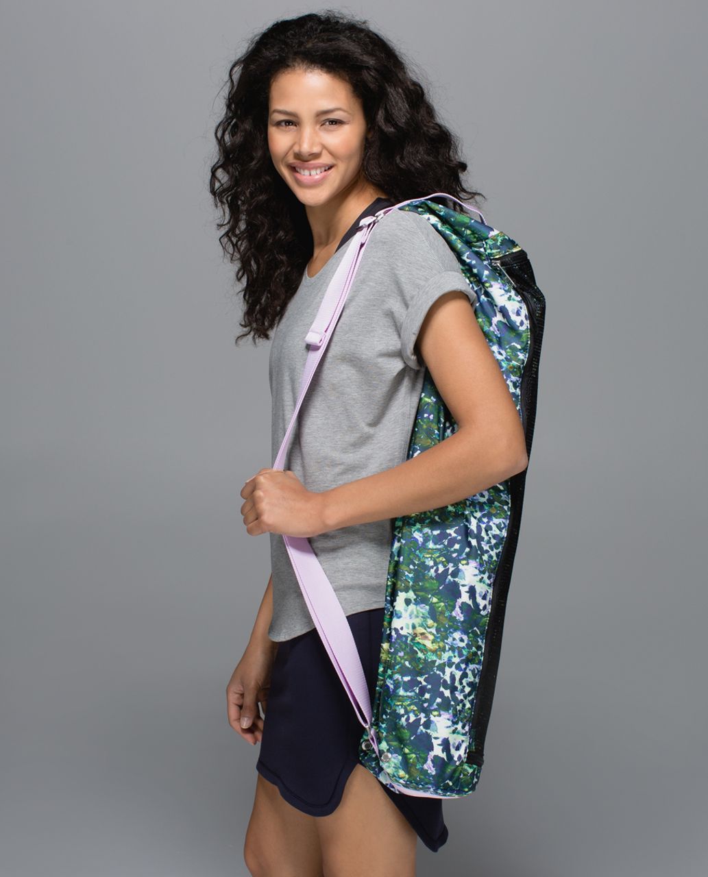 Lululemon Drishti Yoga Tote - Floral Backdrop White Multi / Black