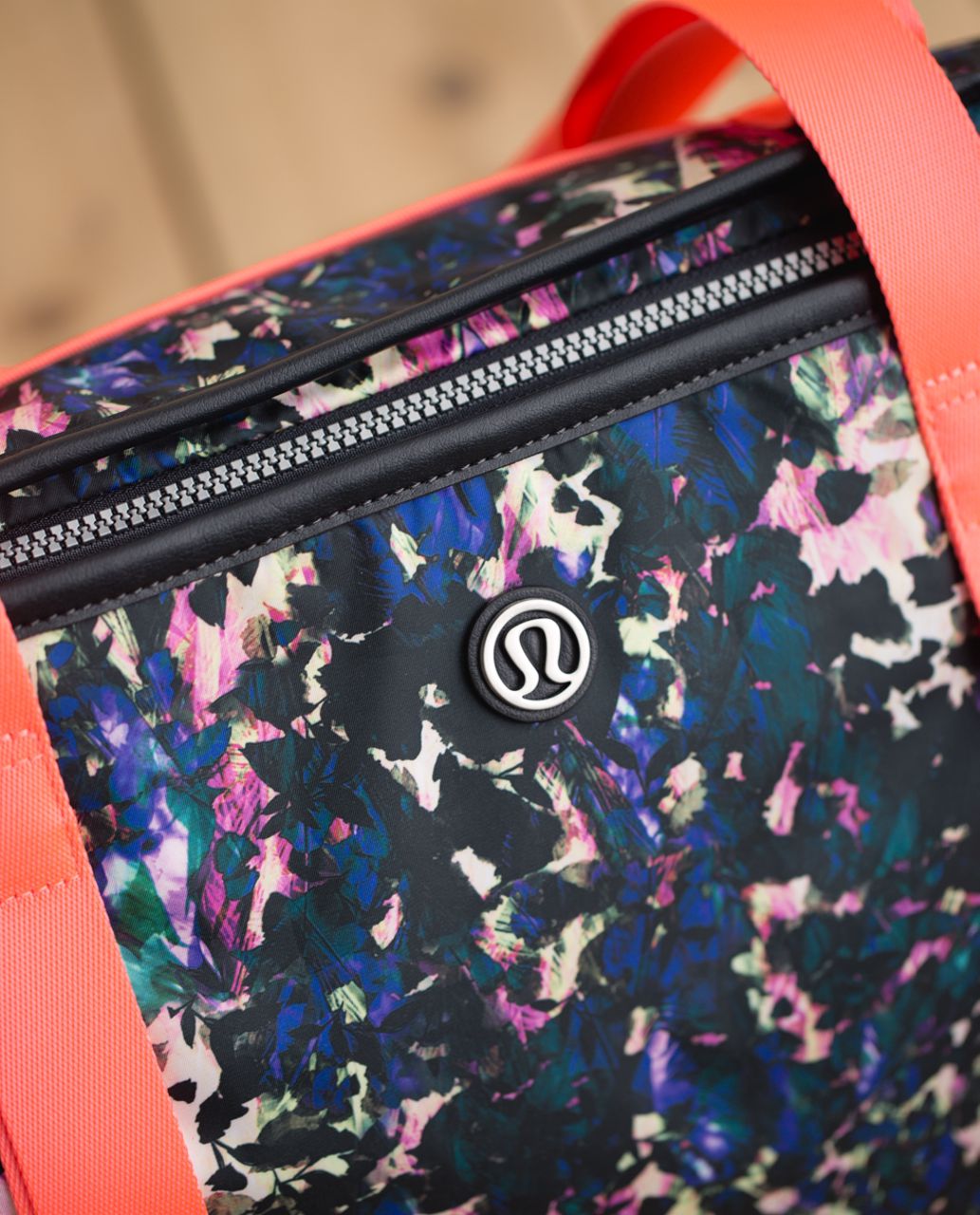 Lululemon Summer Lovin' Tote - Floral Backdrop Black Multi / Deep Coal