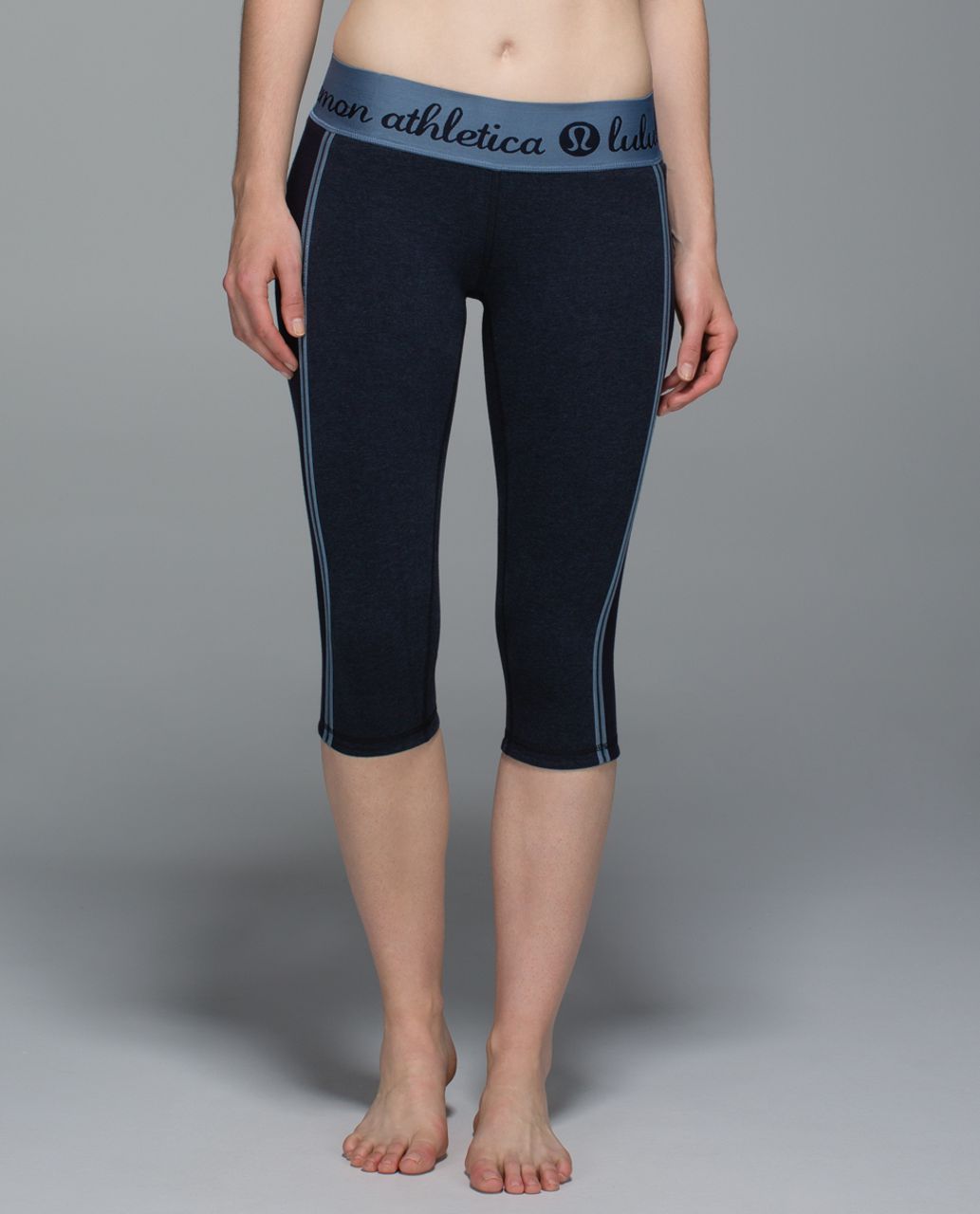 Lululemon Inner Essence Crop - Heathered Naval Blue / Blue Denim