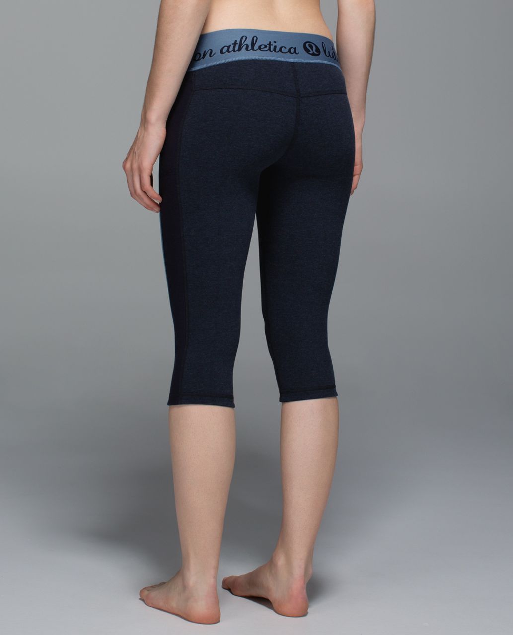 Lululemon Inner Essence Crop - Heathered Naval Blue / Blue Denim