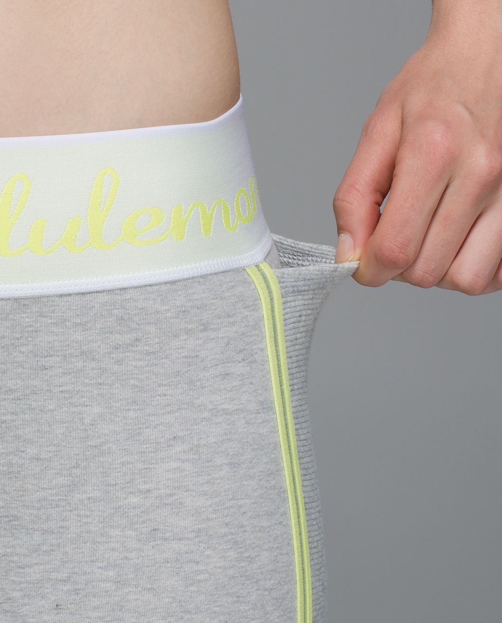 Lululemon Inner Essence Crop - Heathered Light Grey / Clarity Yellow