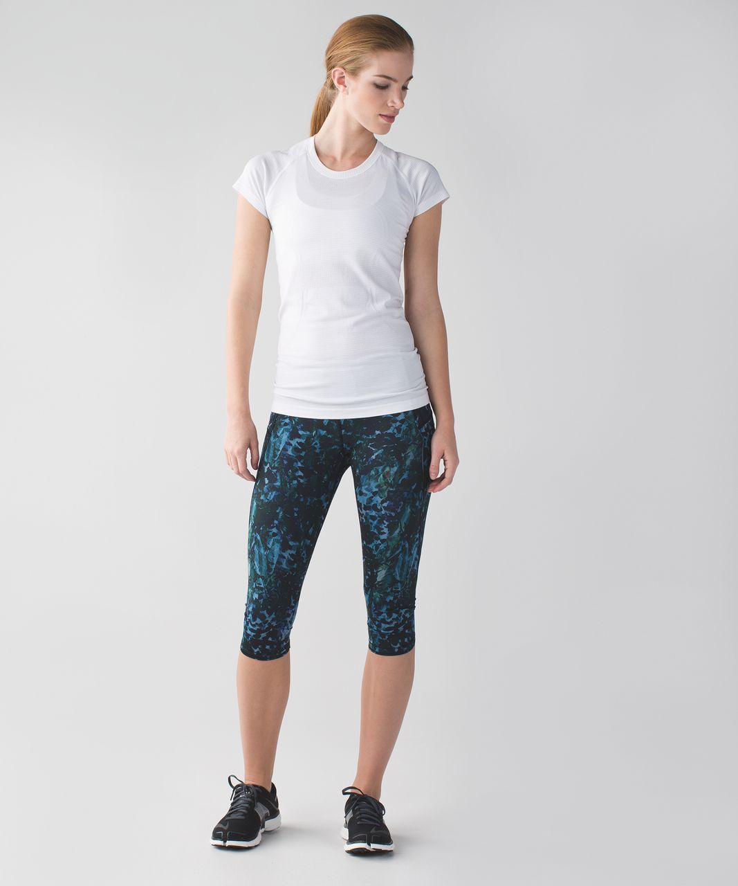 Lululemon Run:  Top Speed Crop *Full-On Luxtreme - Floral Backdrop Blue Denim Multi