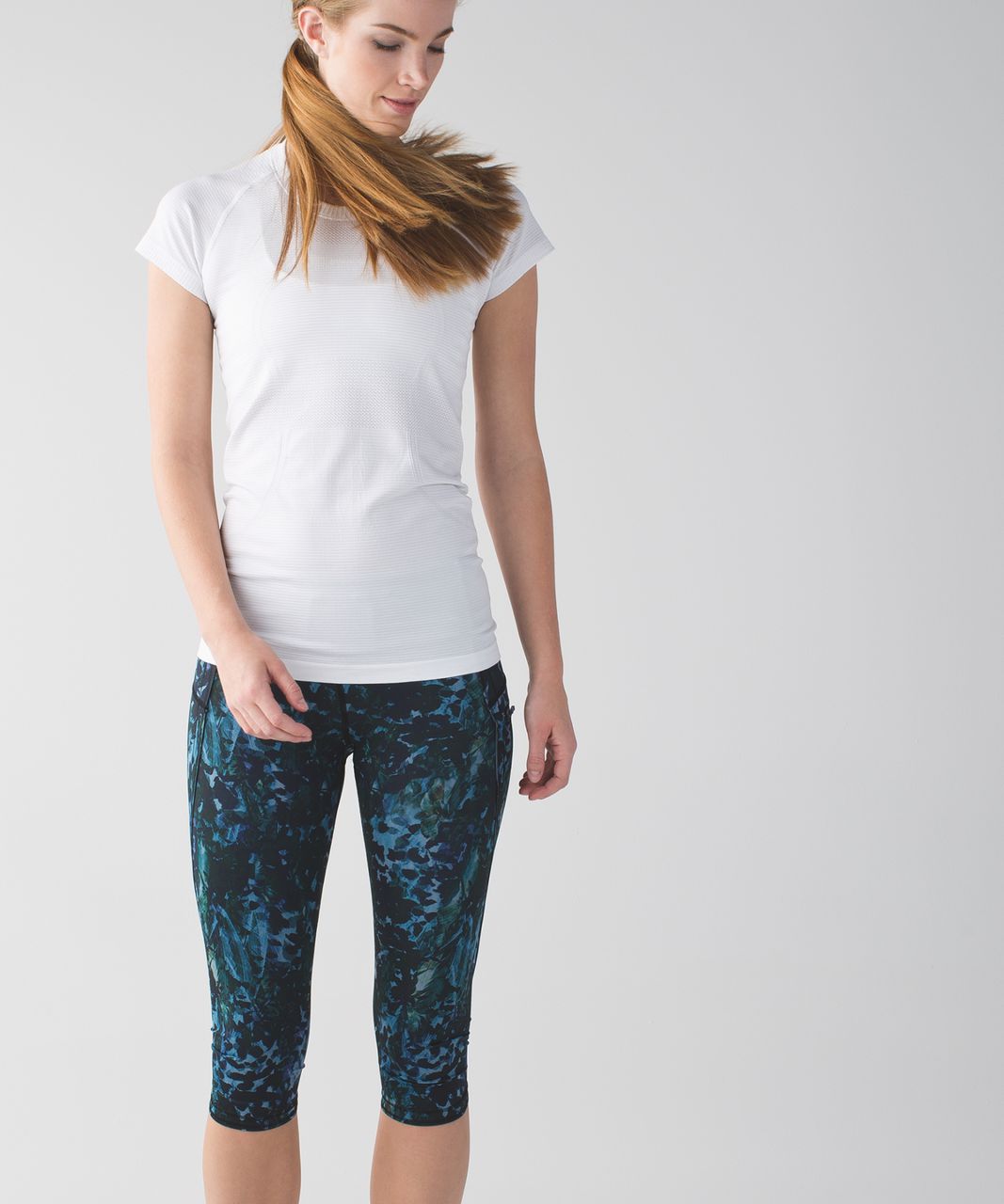 Lululemon Run:  Top Speed Crop *Full-On Luxtreme - Floral Backdrop Blue Denim Multi