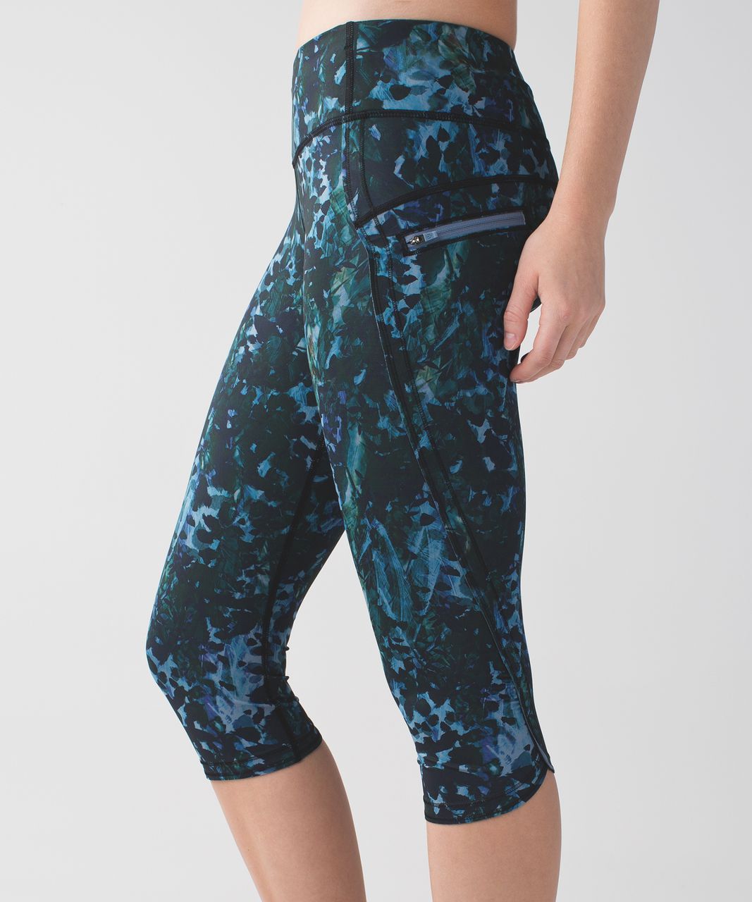 Lululemon Run:  Top Speed Crop *Full-On Luxtreme - Floral Backdrop Blue Denim Multi