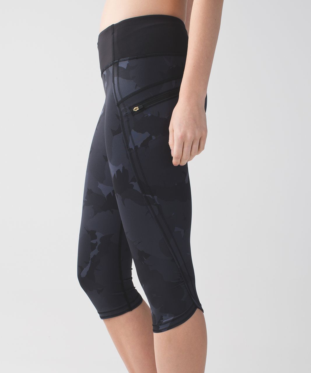 Lululemon Run:  Top Speed Crop *Full-On Luxtreme - Palm Party Naval Blue Black / Black