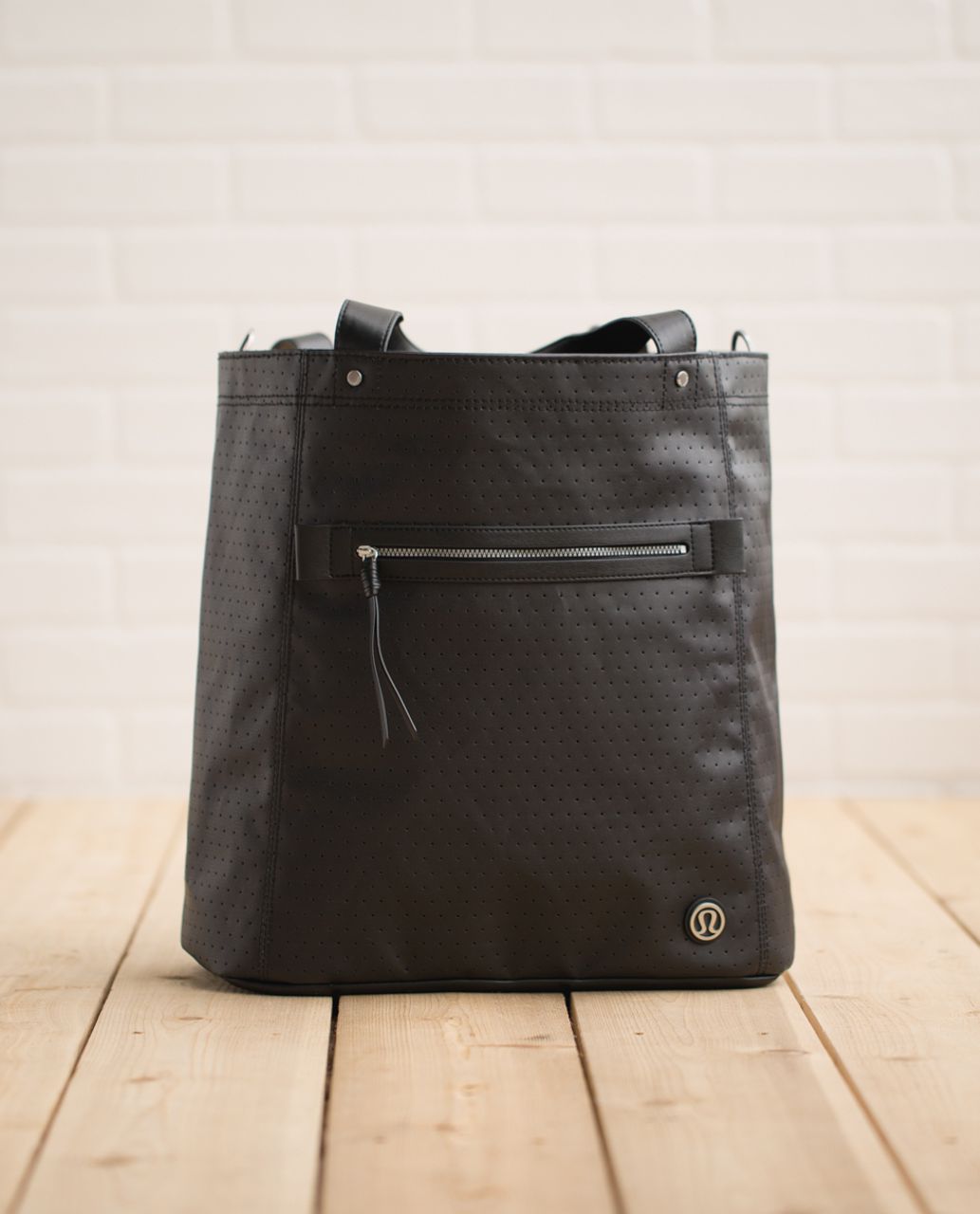 Lululemon Out & About Tote - Black - lulu fanatics