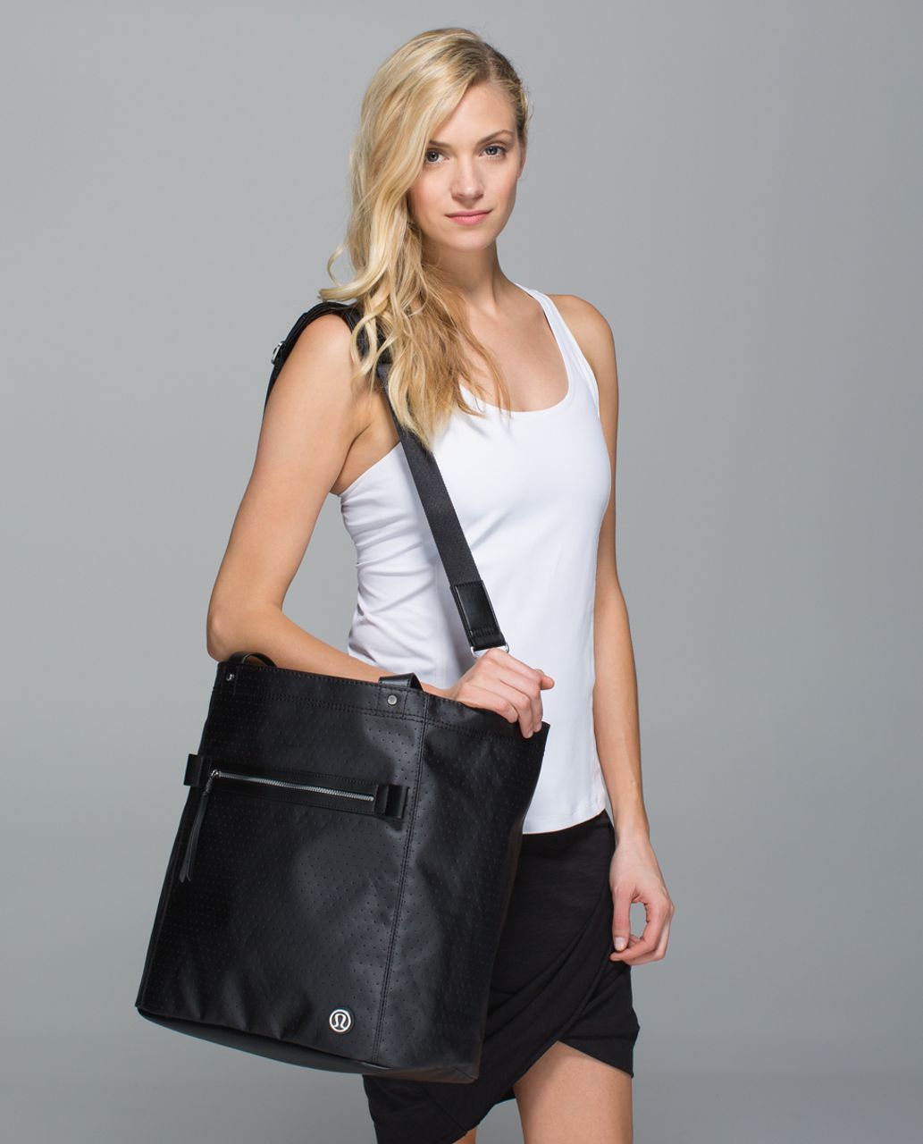 Lululemon Out & About Tote - Black - lulu fanatics